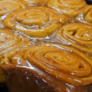 Apple Pie Swirls with Butter Caramel Sauce x 2